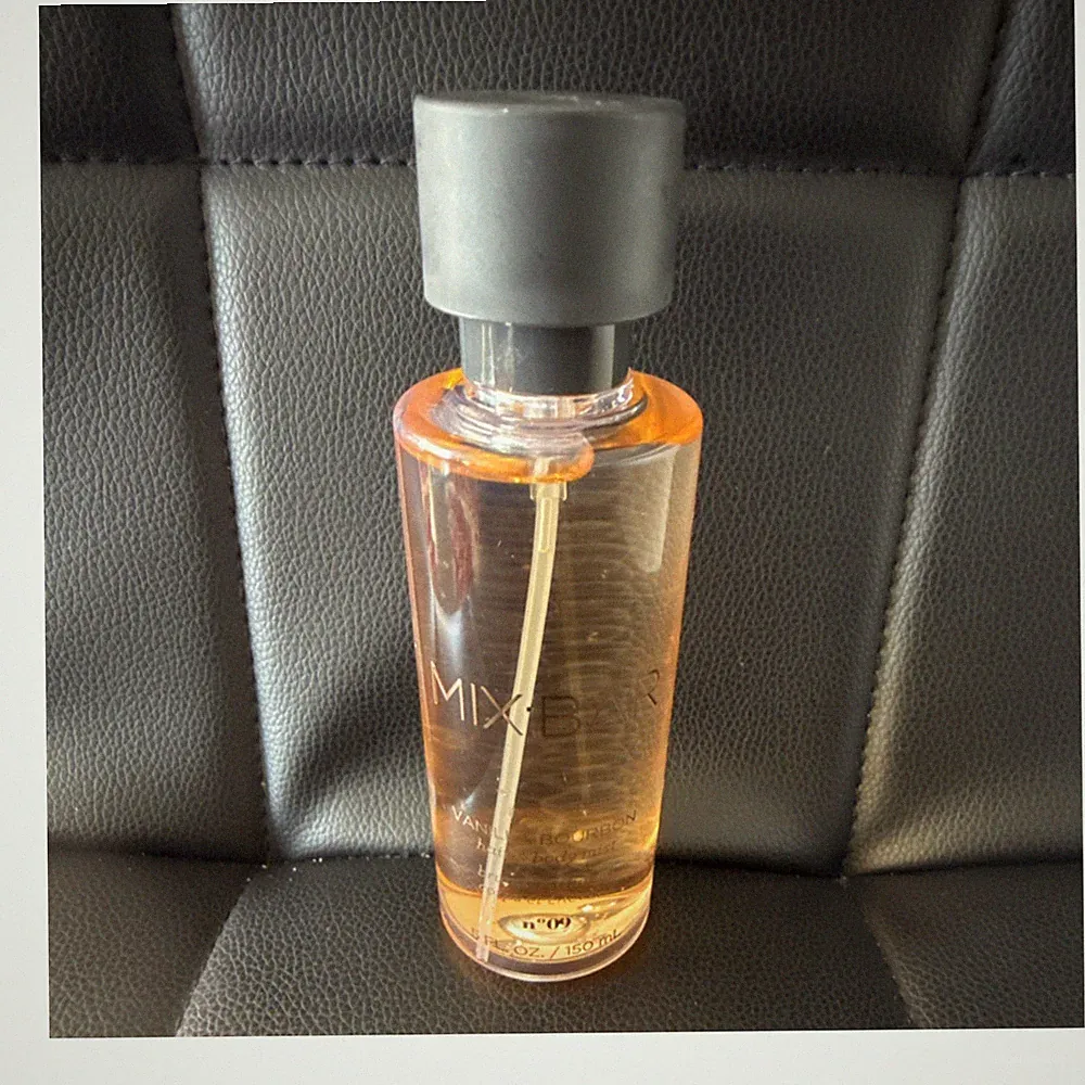 MixBar Vanilla Bourbon Body Mist 5 fl oz 150 mL Vanilla Bourbon Scent